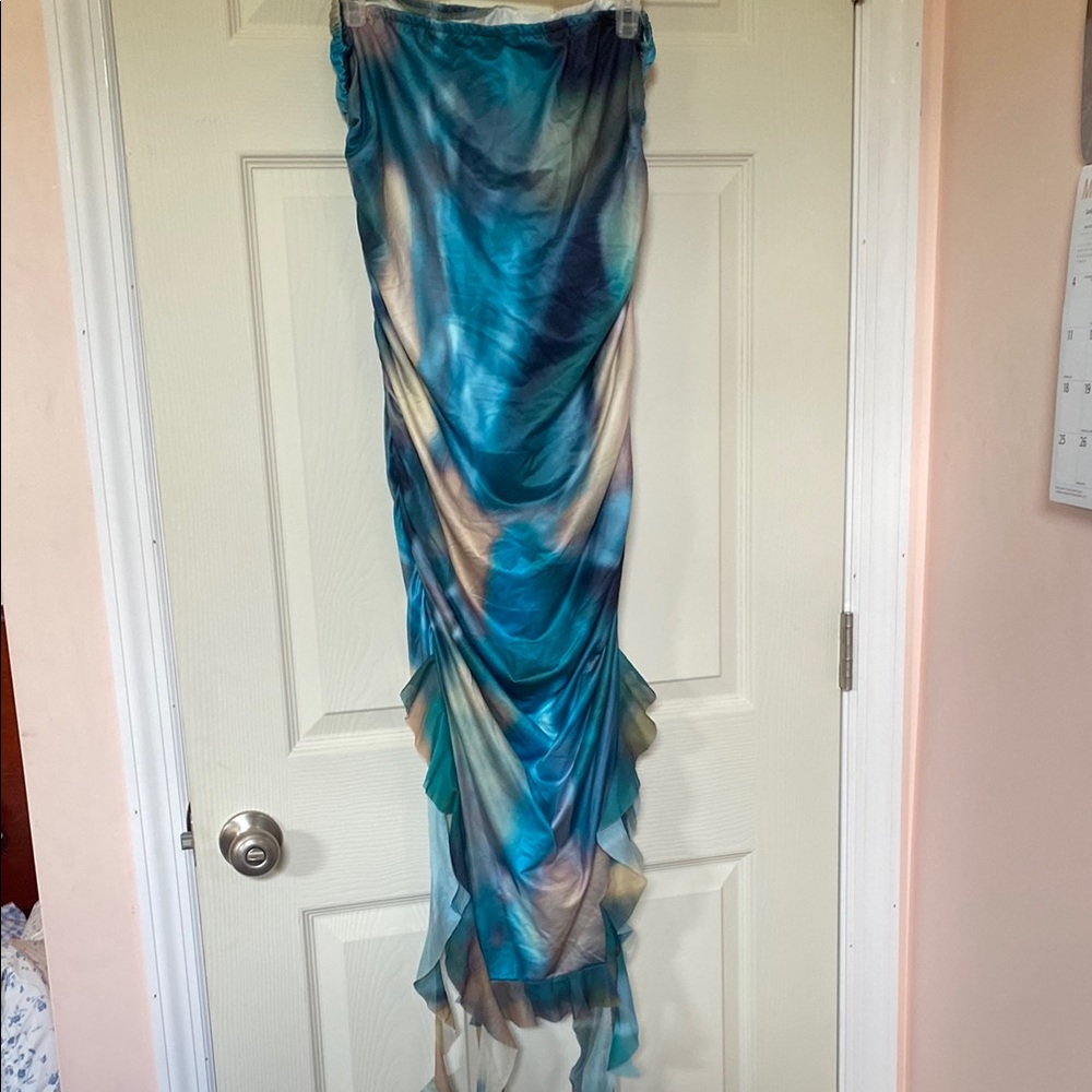 Elegant Blue Tie-Dye Dress